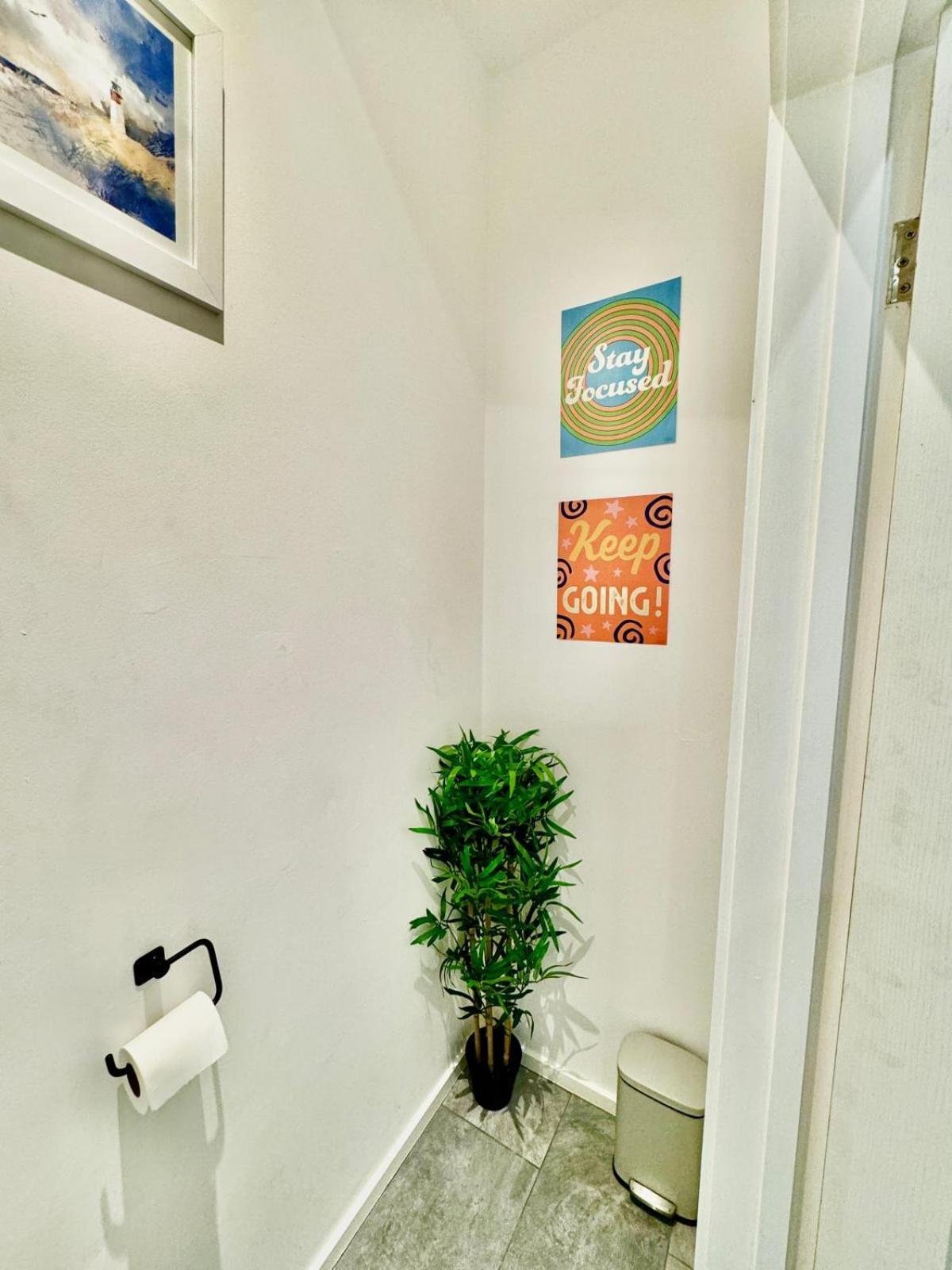 Three Bedroom House By Peacegrove Homes Short Lets & Serviced Accommodation Brighton With Free Wifi & Pet Friendly Экстерьер фото
