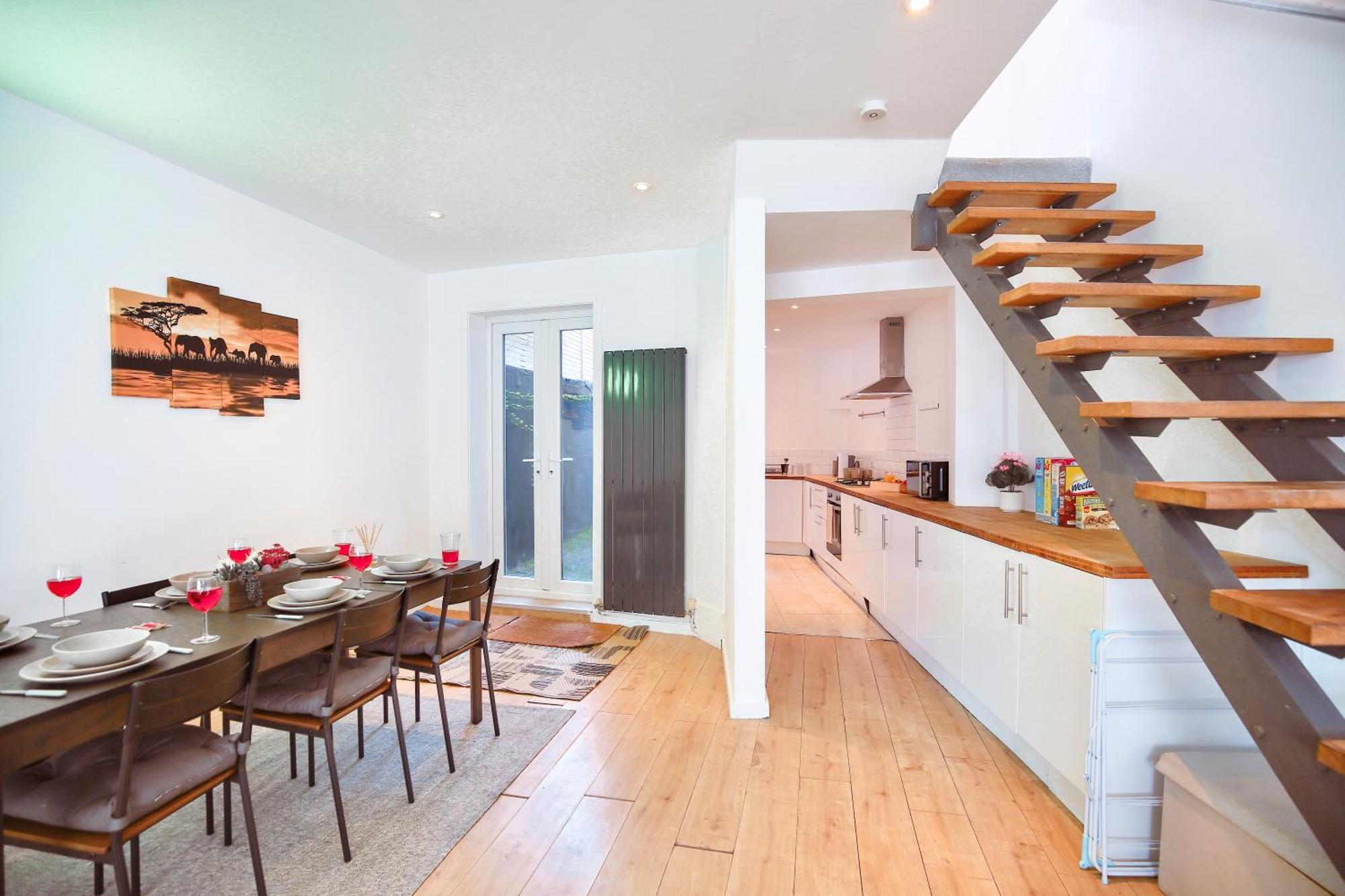 Three Bedroom House By Peacegrove Homes Short Lets & Serviced Accommodation Brighton With Free Wifi & Pet Friendly Экстерьер фото